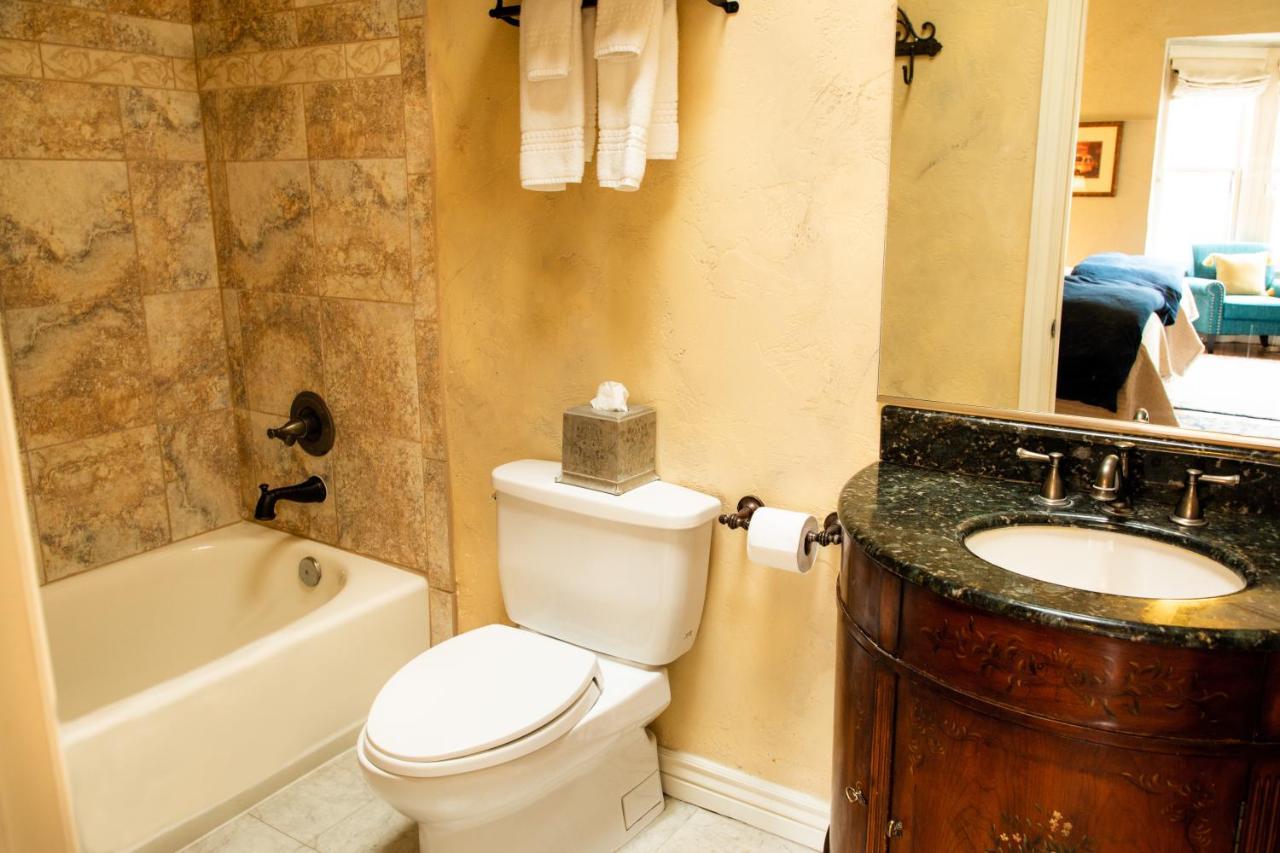 Letson Loft Hotel Bisbee Oda fotoğraf